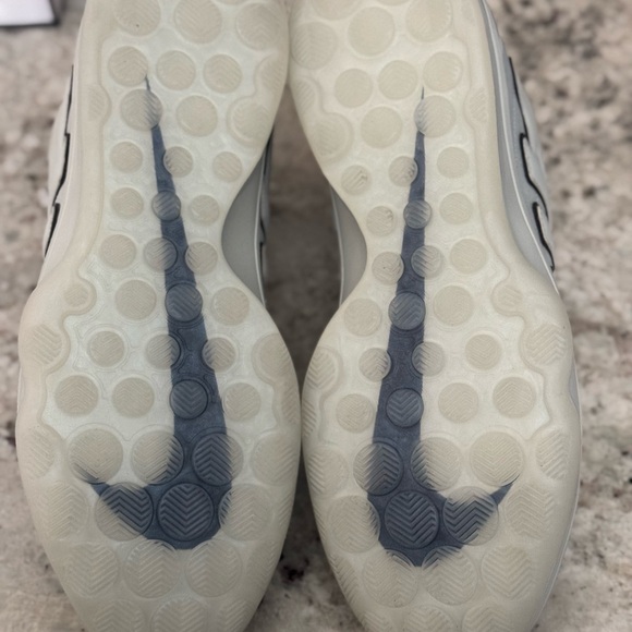 Nike Air Men's Shoes - Light Grey - Picture 7 of 10